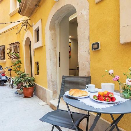 Апартаменты Ortigia Calia E Simenza Сиракузы Экстерьер фото