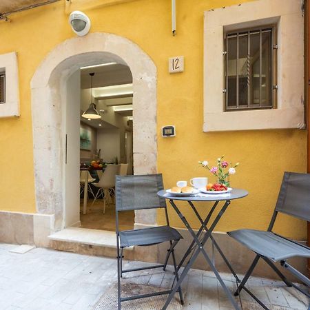 Апартаменты Ortigia Calia E Simenza Сиракузы Экстерьер фото